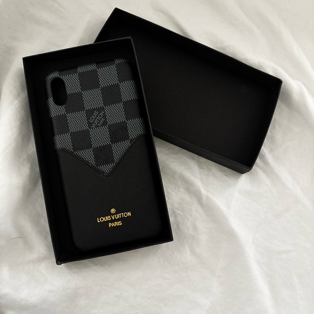 Louis Vuitton Black and Gray Checkered Phone Cover iPhone 11+